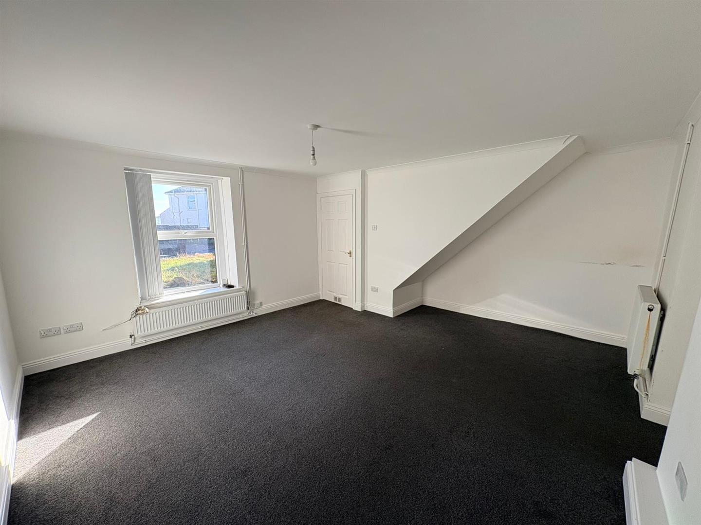 Vicarage Road, Morriston, Swansea, SA6 6DU